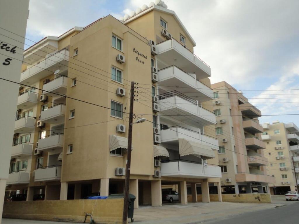 Apartments Mackenzie 1+1 Larnaca Extérieur photo